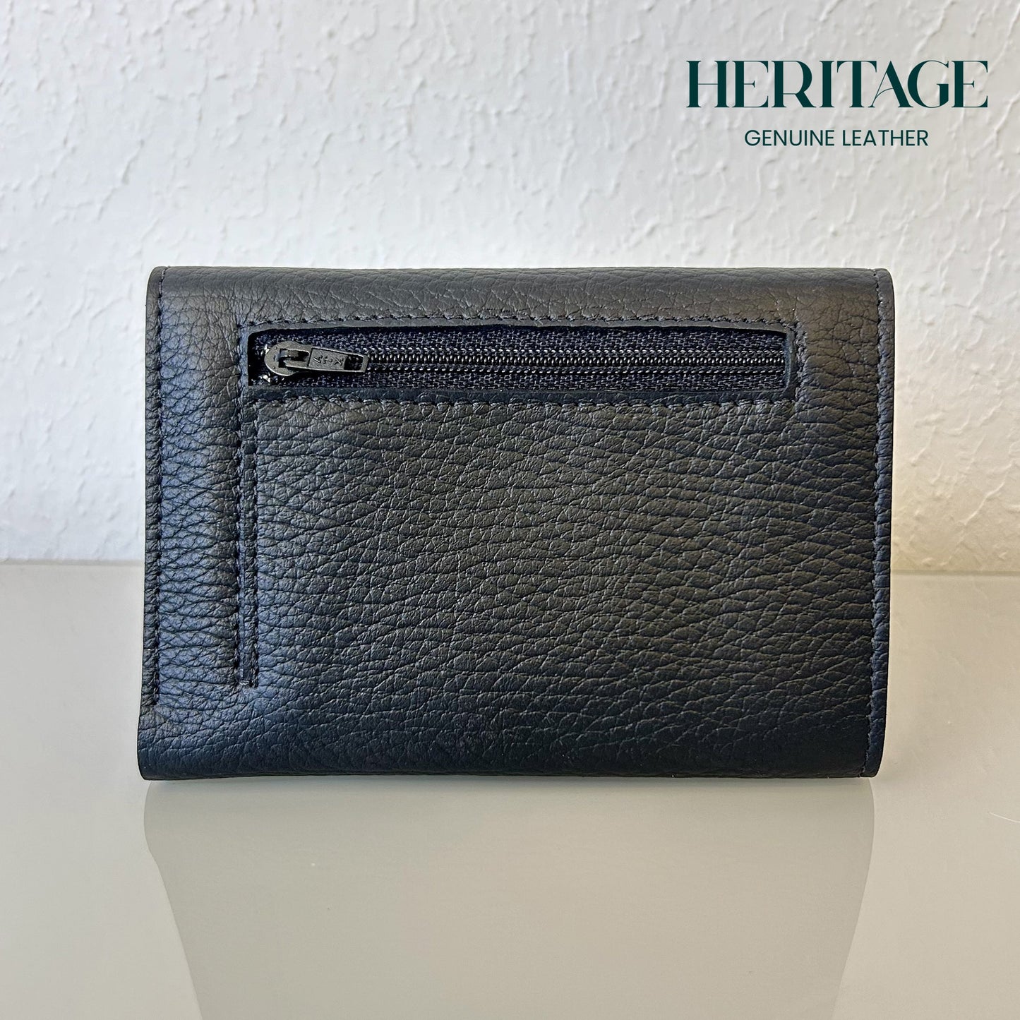 Billetera Vertical con Broche Cuero Granulado Negro Heritage