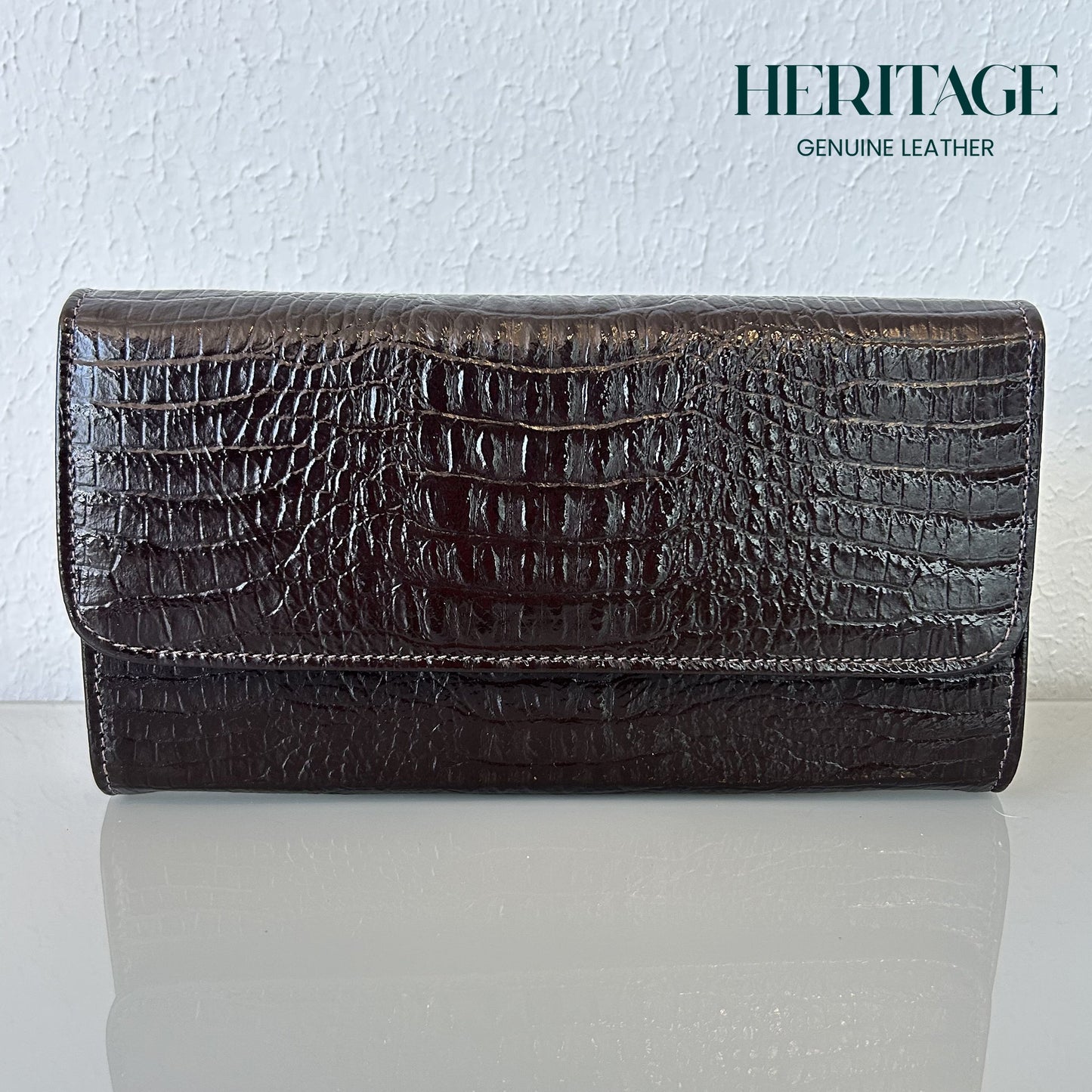 Billetera con Broche en  Cuero Charol Café Heritage