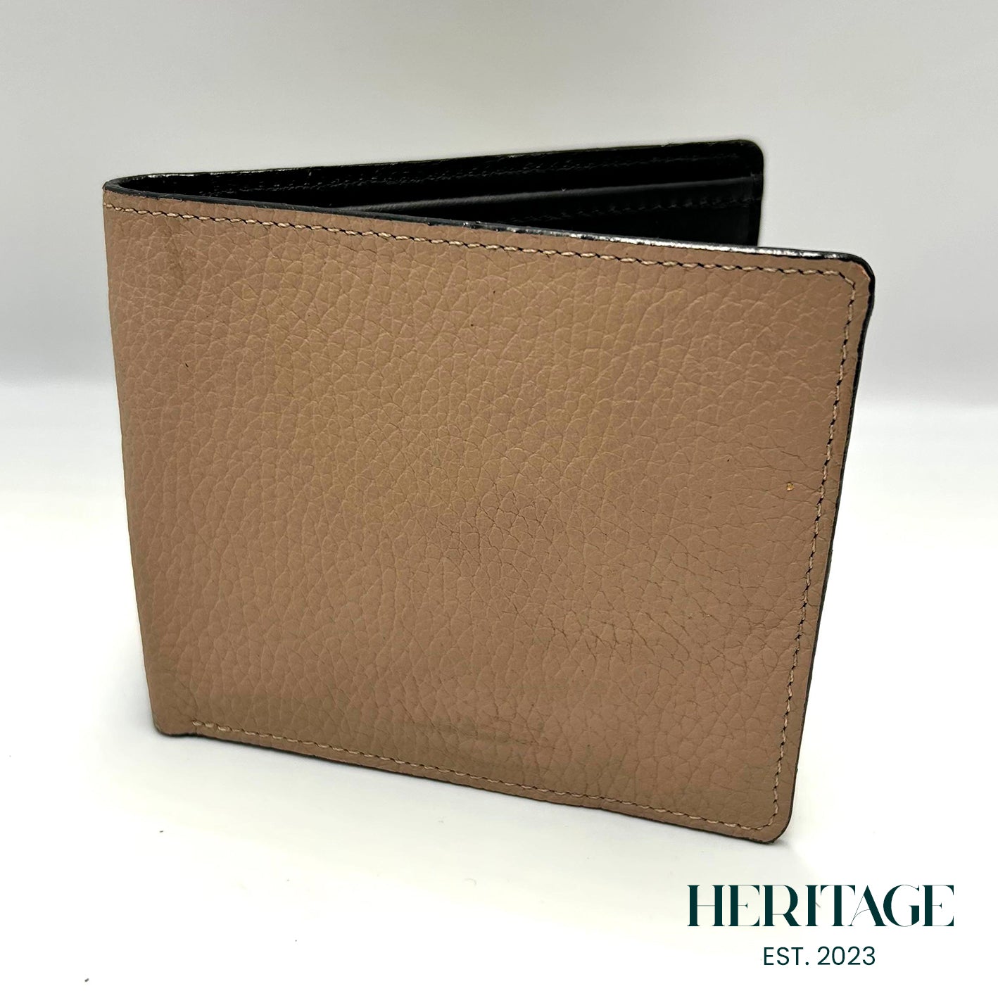 Billetera Bifold Cuero Granulado Gris Pardo Heritage