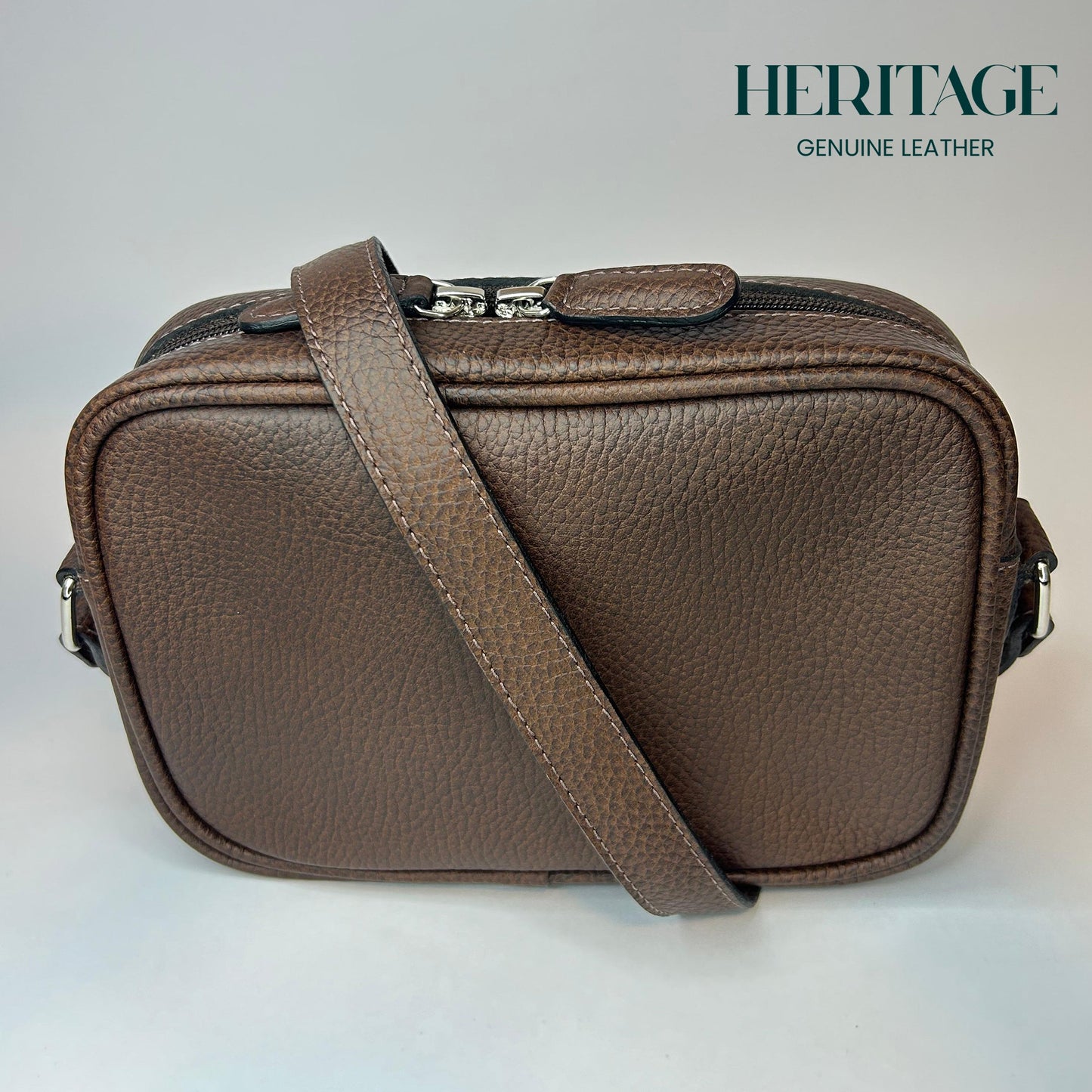 Camera Bag en Cuero Granulado Cafe Heritage