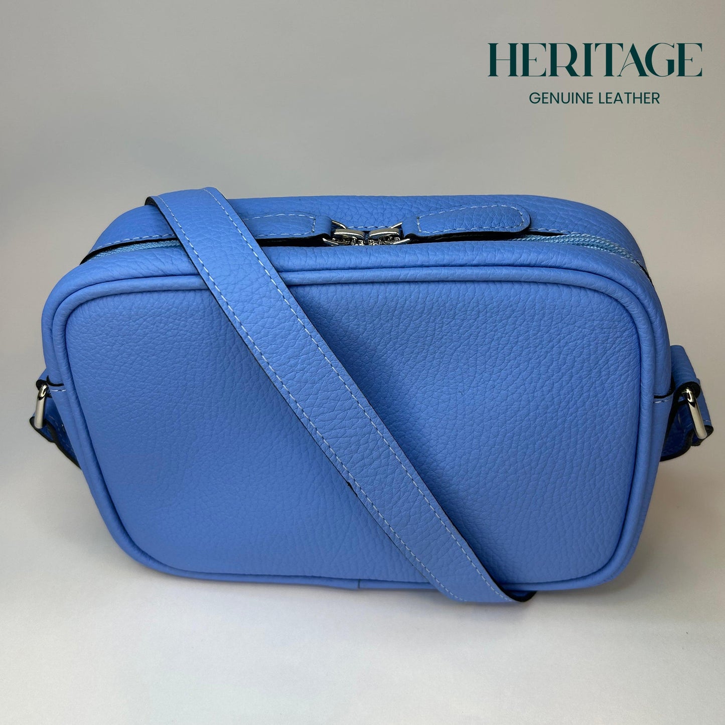 Camera Bag en Cuero Granulado Celeste Heritage