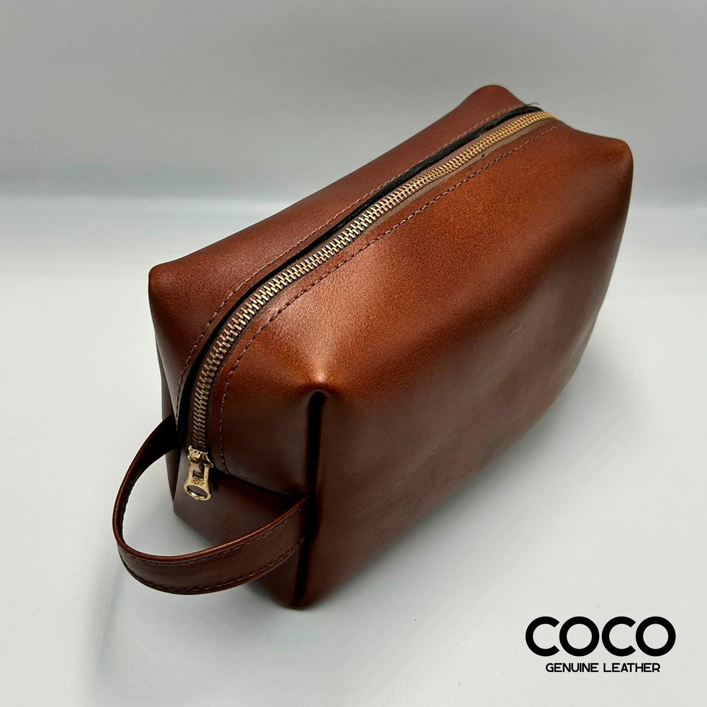 Neceser con Agarrador Cuero Liso Cognac COCO